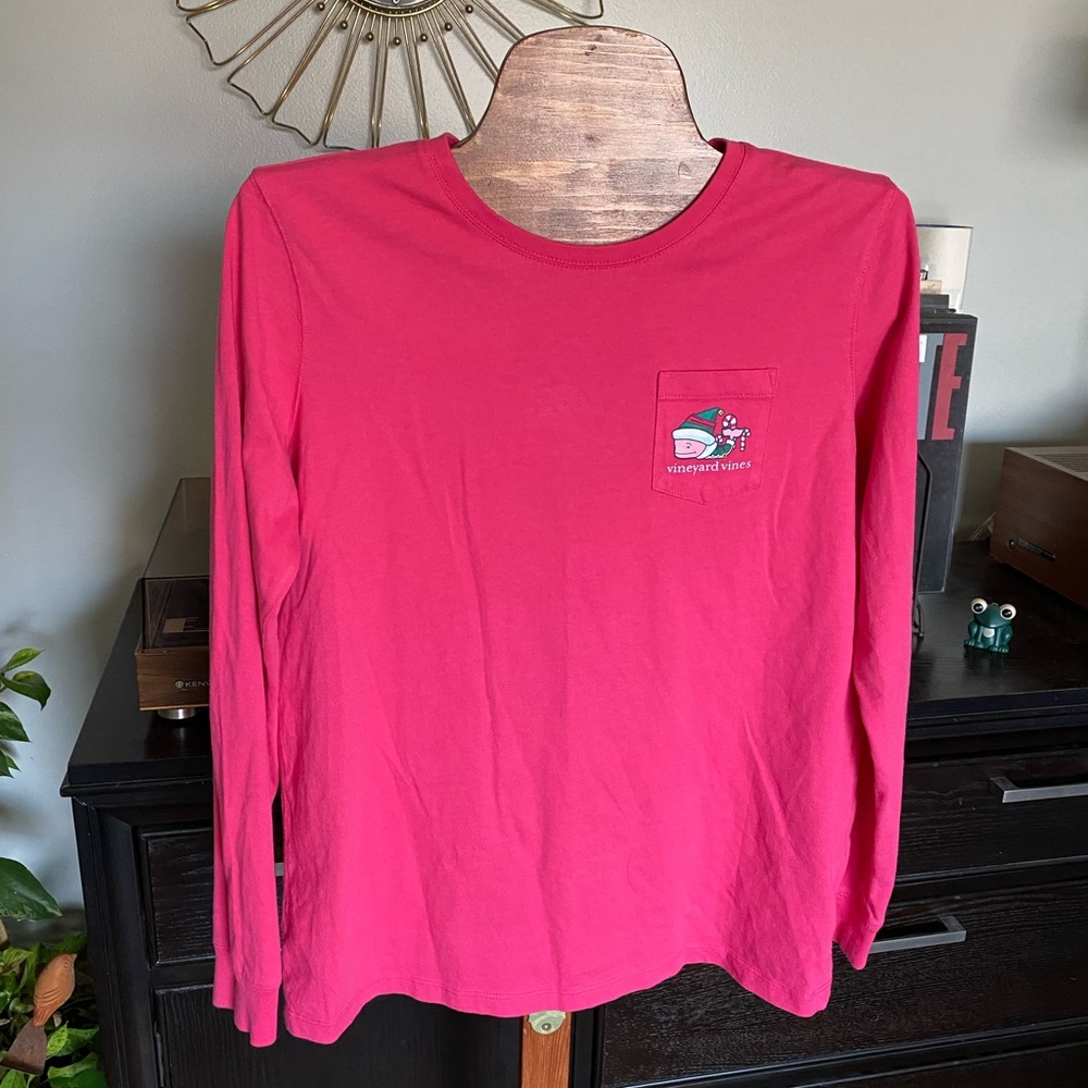 2/$20 Vineyard Vines Christmas Shirt‎
